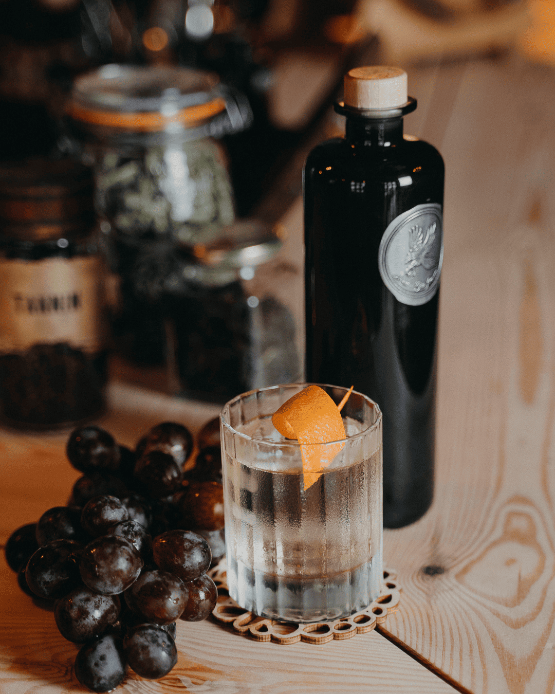 Gin Avem | Corvus