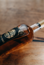 Charger l&#39;image dans la galerie, Vodka Nadé | Millésime 2021 | Vieillie en fût de Montagne-St-Emilion
