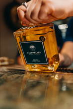 Load image into Gallery viewer, Whisky ASSEMBLAGE, Hors-Série, Pure Malt, affiné en ex-fût de Cognac et en ex-fût de Cabernet-Franc
