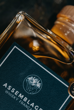 Load image into Gallery viewer, Whisky ASSEMBLAGE, Hors-Série, Pure Malt, affiné en ex-fût de Cognac et en ex-fût de Cabernet-Franc
